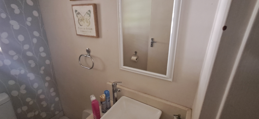 4 Bedroom Property for Sale in Huttenheights KwaZulu-Natal