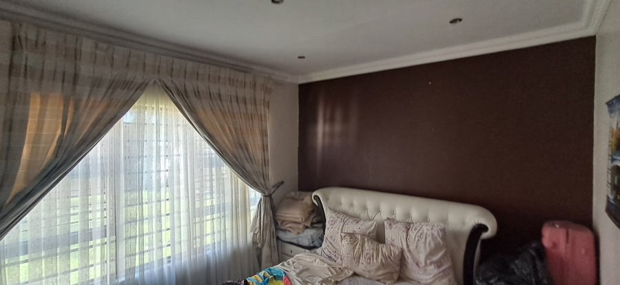 4 Bedroom Property for Sale in Huttenheights KwaZulu-Natal