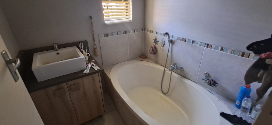 4 Bedroom Property for Sale in Huttenheights KwaZulu-Natal
