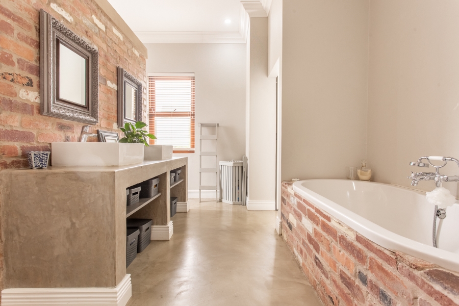 5 Bedroom Property for Sale in Cotswold Downs Estates KwaZulu-Natal