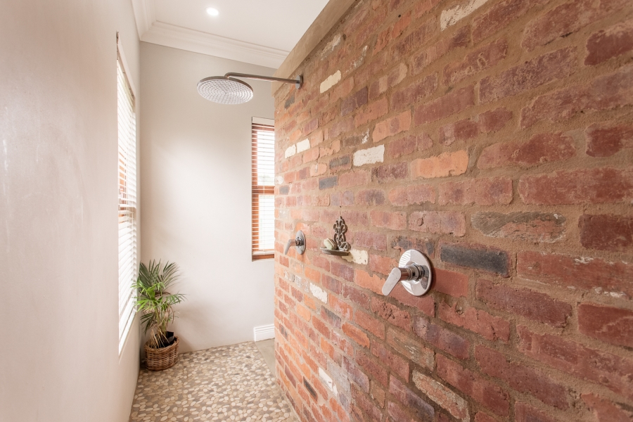 5 Bedroom Property for Sale in Cotswold Downs Estates KwaZulu-Natal