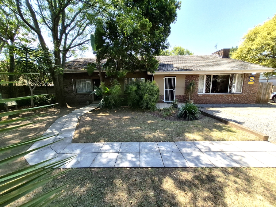 5 Bedroom Property for Sale in Scottsville KwaZulu-Natal