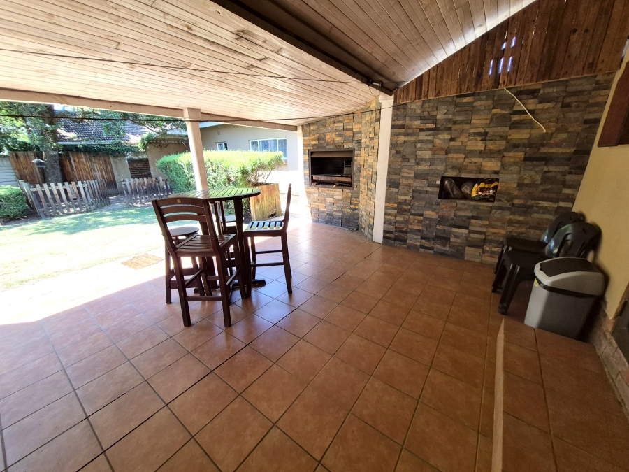 5 Bedroom Property for Sale in Scottsville KwaZulu-Natal