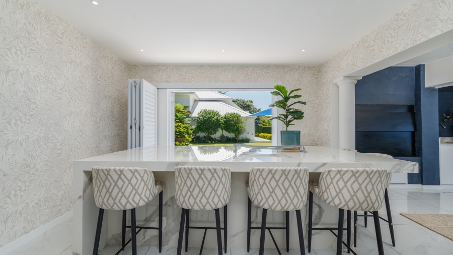 6 Bedroom Property for Sale in Willard Beach KwaZulu-Natal