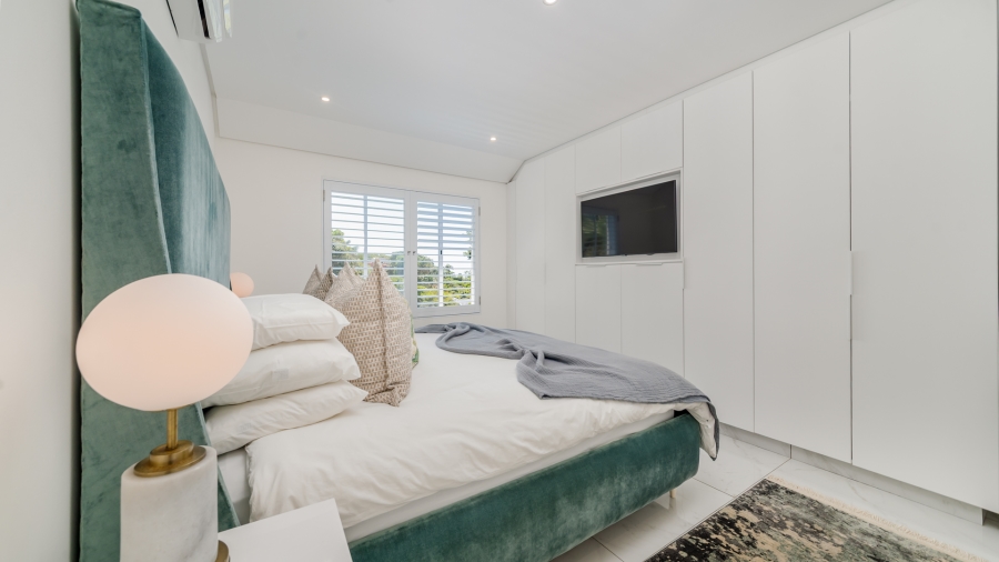 6 Bedroom Property for Sale in Willard Beach KwaZulu-Natal