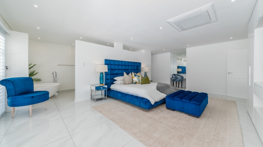 6 Bedroom Property for Sale in Willard Beach KwaZulu-Natal