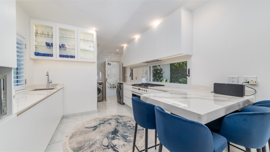 6 Bedroom Property for Sale in Willard Beach KwaZulu-Natal