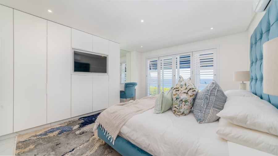 6 Bedroom Property for Sale in Willard Beach KwaZulu-Natal