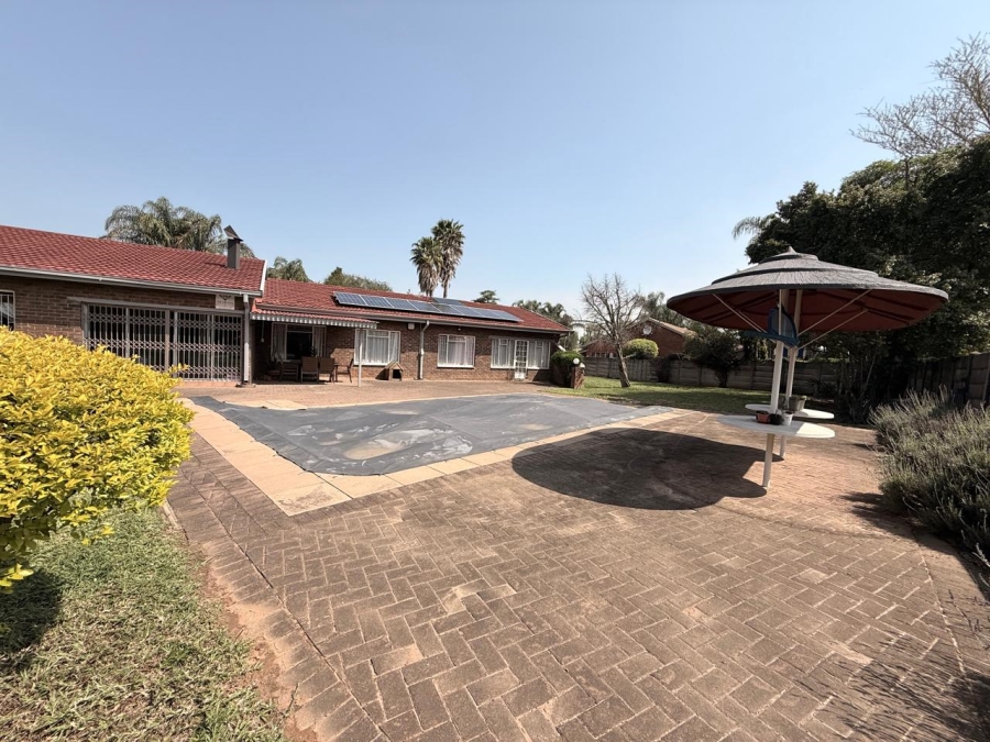 5 Bedroom Property for Sale in Aviary Hill KwaZulu-Natal
