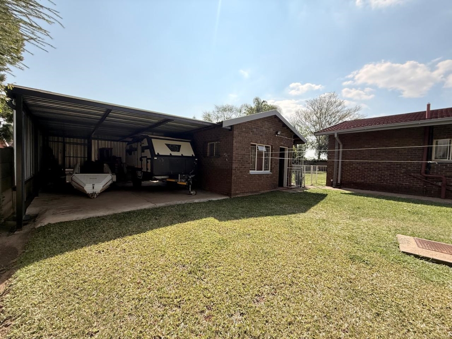 5 Bedroom Property for Sale in Aviary Hill KwaZulu-Natal