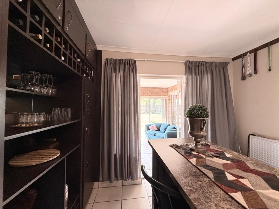 5 Bedroom Property for Sale in Aviary Hill KwaZulu-Natal