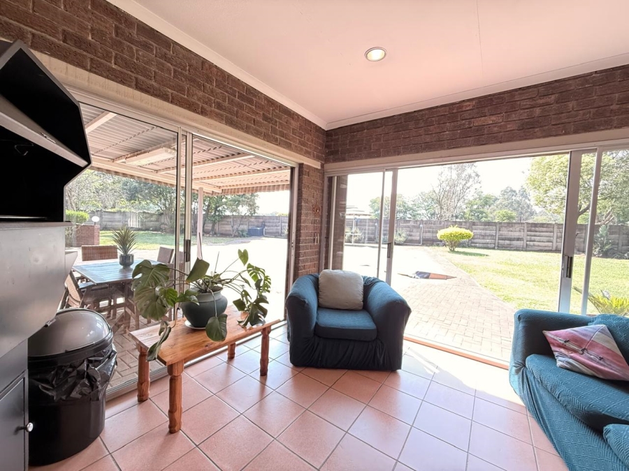 5 Bedroom Property for Sale in Aviary Hill KwaZulu-Natal