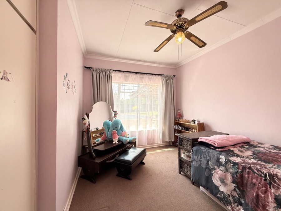 5 Bedroom Property for Sale in Aviary Hill KwaZulu-Natal