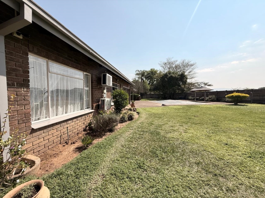 5 Bedroom Property for Sale in Aviary Hill KwaZulu-Natal