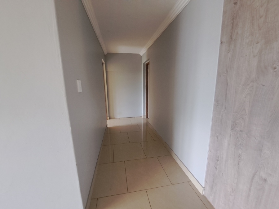 To Let 3 Bedroom Property for Rent in Crestholme KwaZulu-Natal