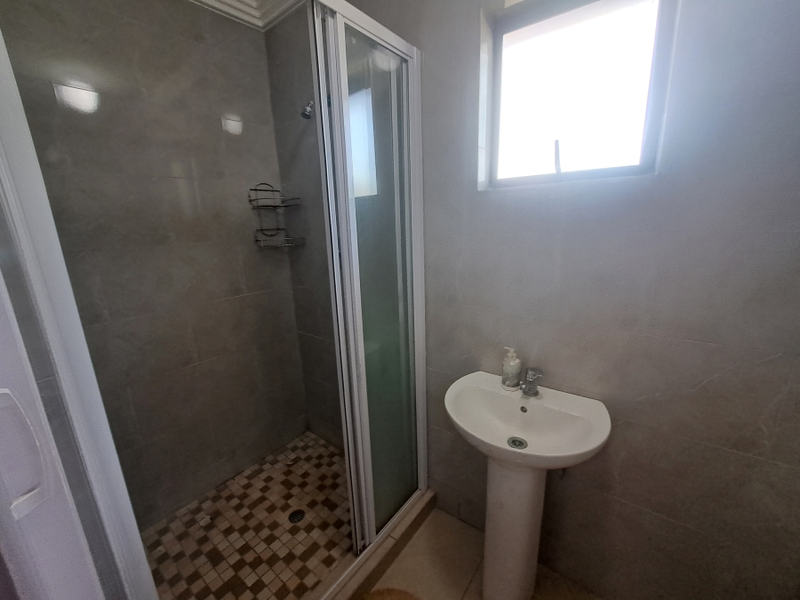 To Let 3 Bedroom Property for Rent in Crestholme KwaZulu-Natal