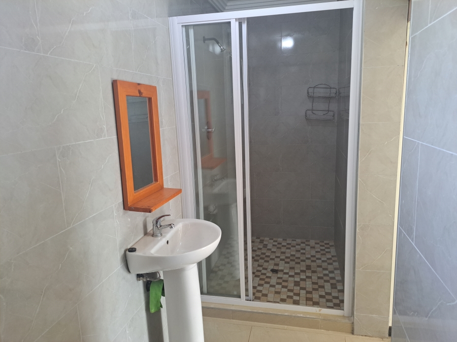 To Let 3 Bedroom Property for Rent in Crestholme KwaZulu-Natal