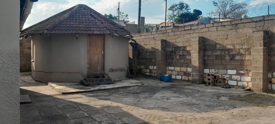 2 Bedroom Property for Sale in Kwandengezi KwaZulu-Natal