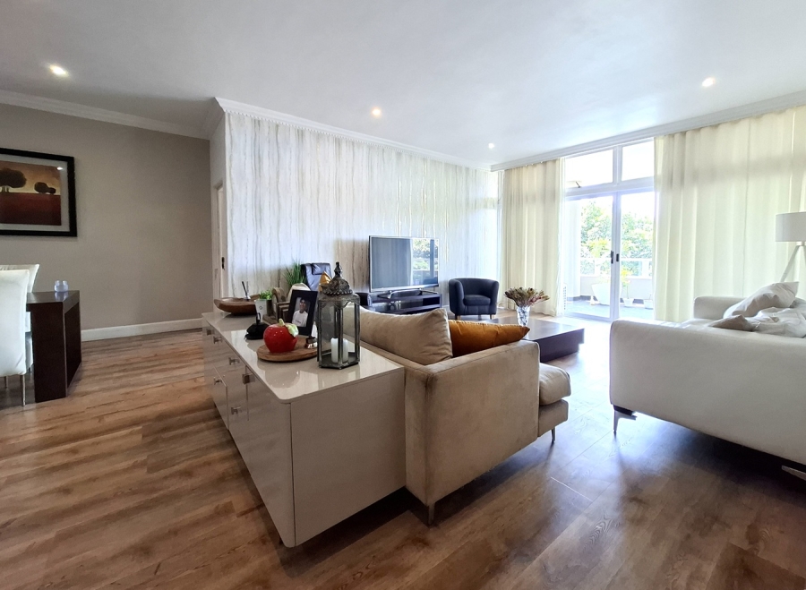 To Let 4 Bedroom Property for Rent in Essenwood KwaZulu-Natal