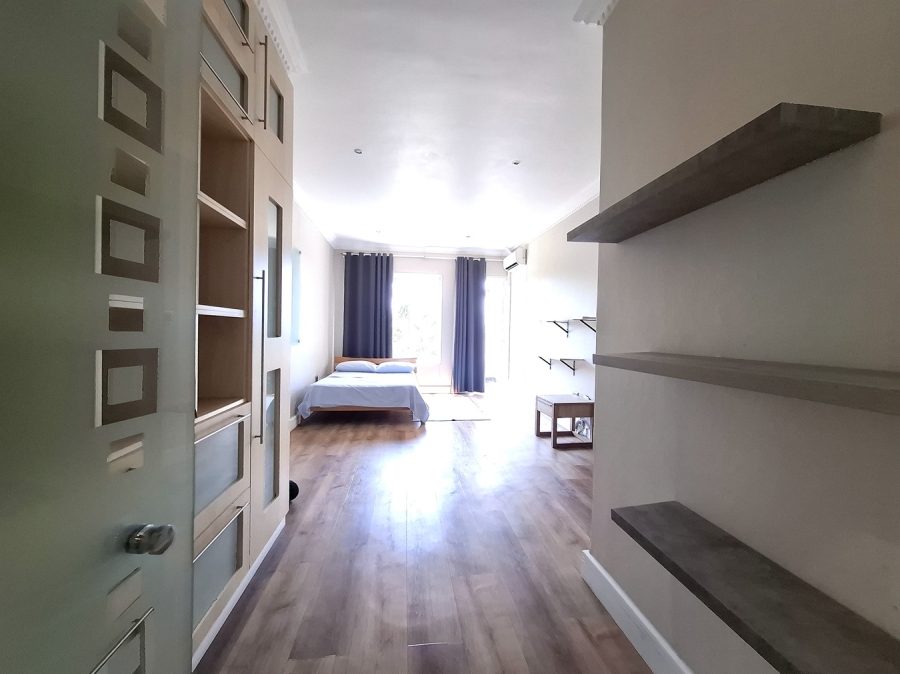 To Let 4 Bedroom Property for Rent in Essenwood KwaZulu-Natal