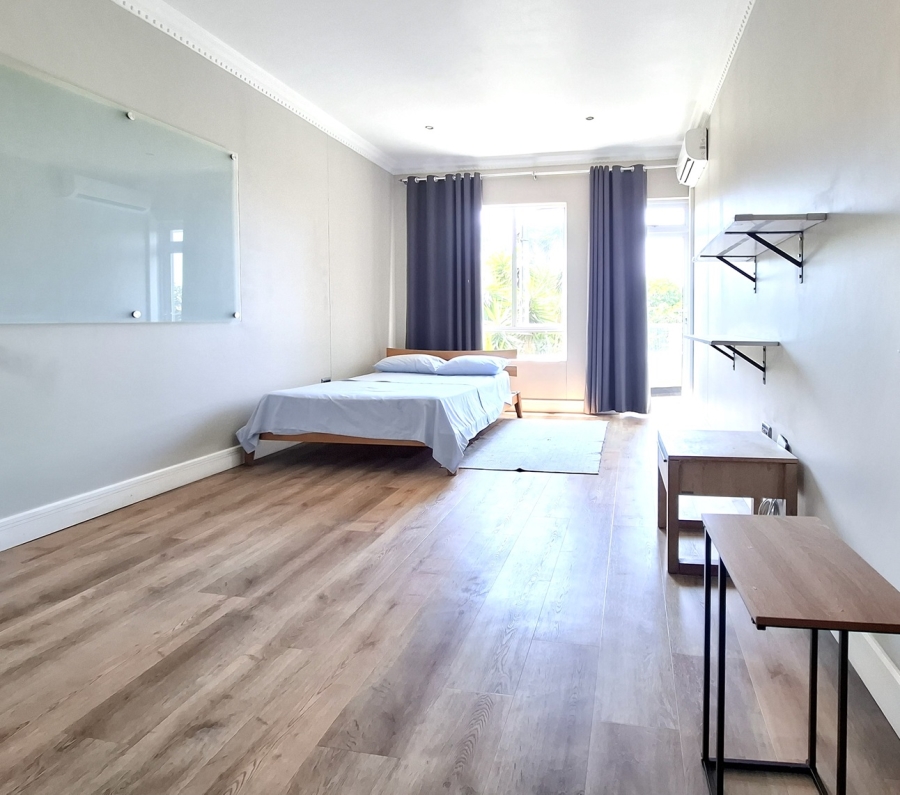 To Let 4 Bedroom Property for Rent in Essenwood KwaZulu-Natal