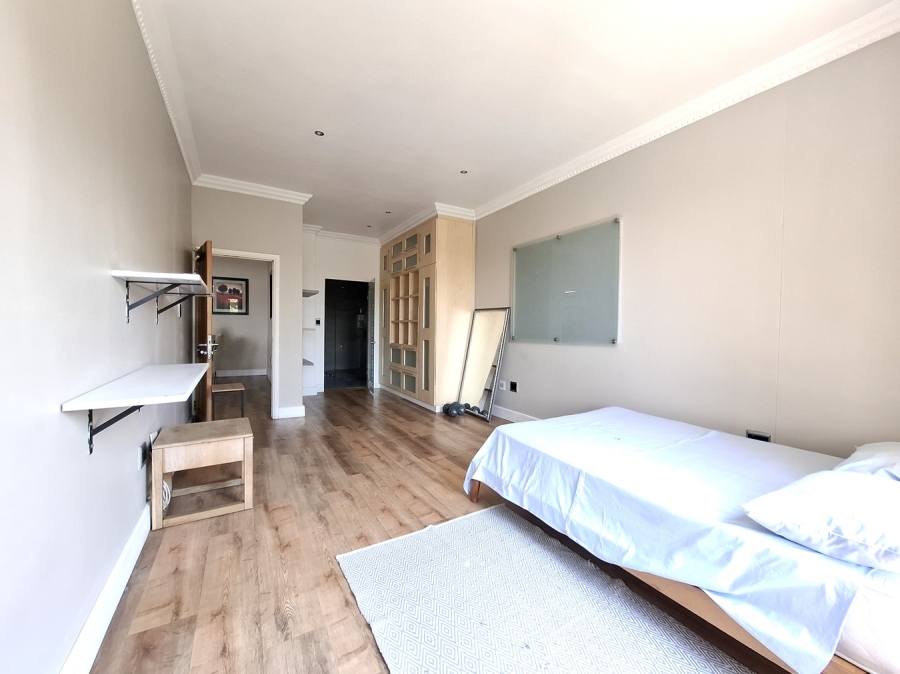 To Let 4 Bedroom Property for Rent in Essenwood KwaZulu-Natal