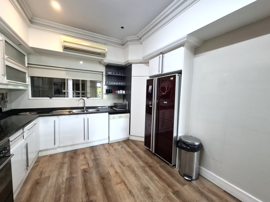 To Let 4 Bedroom Property for Rent in Essenwood KwaZulu-Natal