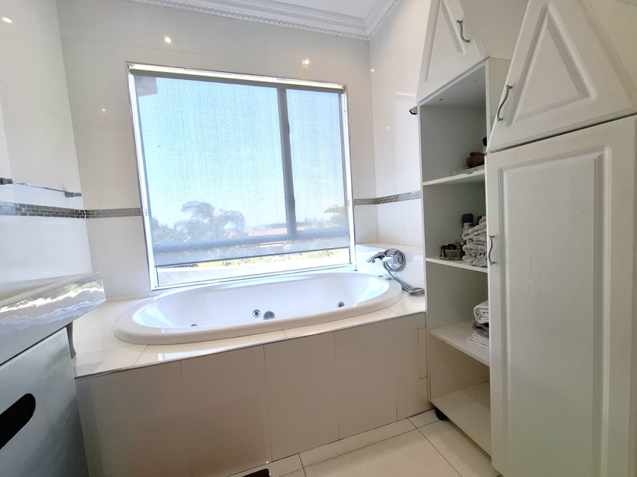 To Let 4 Bedroom Property for Rent in Essenwood KwaZulu-Natal