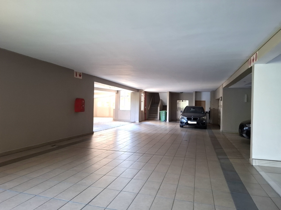 To Let 4 Bedroom Property for Rent in Essenwood KwaZulu-Natal