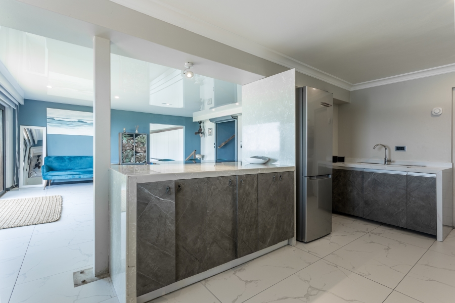 6 Bedroom Property for Sale in Sheffield Beach KwaZulu-Natal