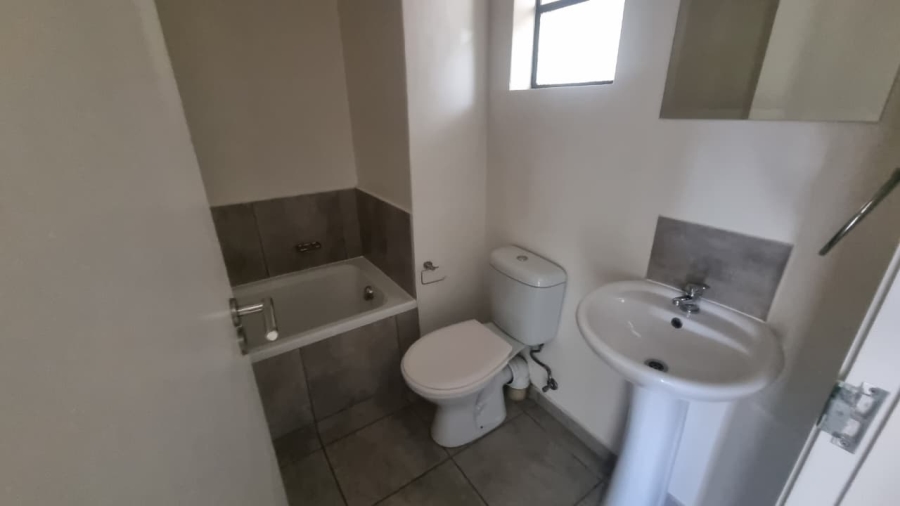 2 Bedroom Property for Sale in Waterfall KwaZulu-Natal