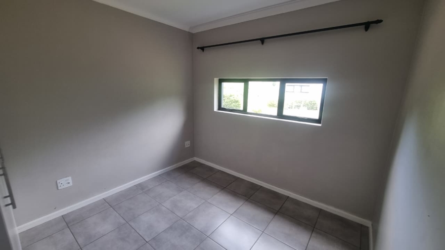 2 Bedroom Property for Sale in Waterfall KwaZulu-Natal