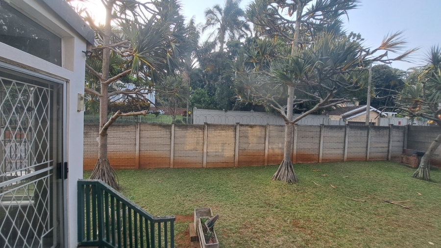 1 Bedroom Property for Sale in Essenwood KwaZulu-Natal