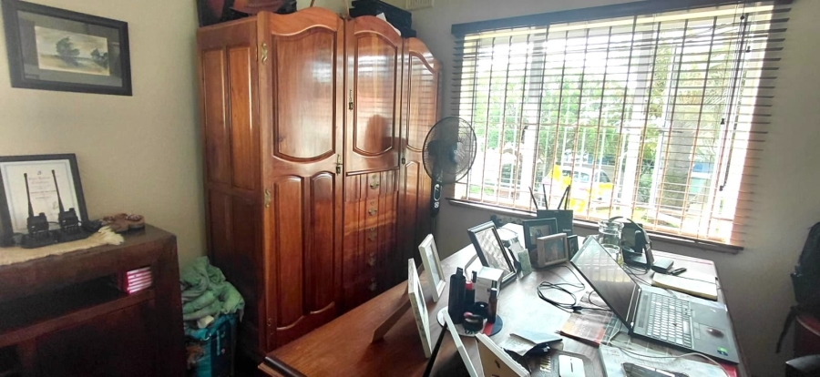 5 Bedroom Property for Sale in Bluff KwaZulu-Natal