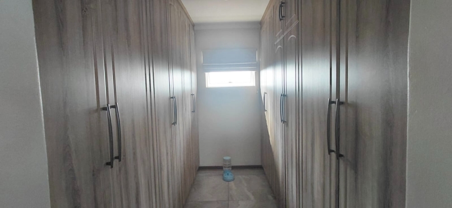 5 Bedroom Property for Sale in Bluff KwaZulu-Natal