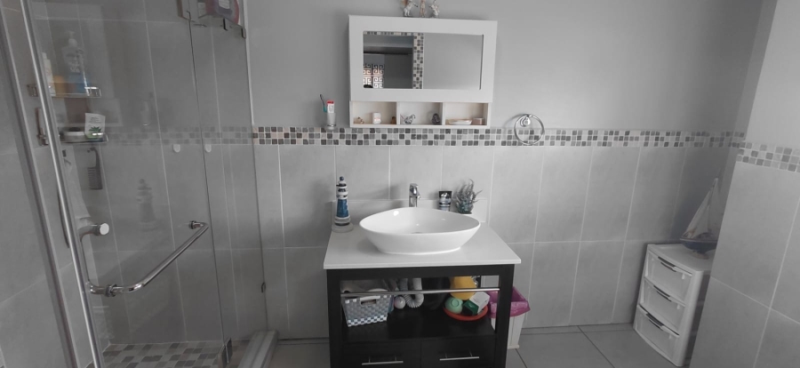 5 Bedroom Property for Sale in Bluff KwaZulu-Natal