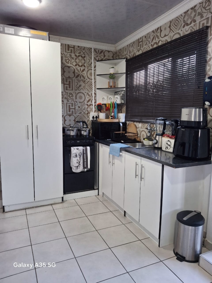 To Let 1 Bedroom Property for Rent in Brighton Beach KwaZulu-Natal