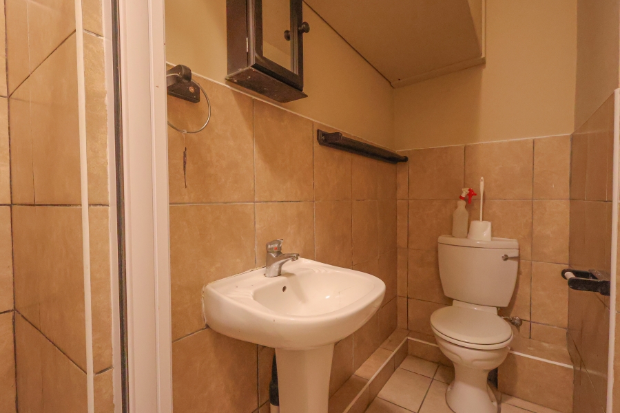 2 Bedroom Property for Sale in Amanzimtoti KwaZulu-Natal