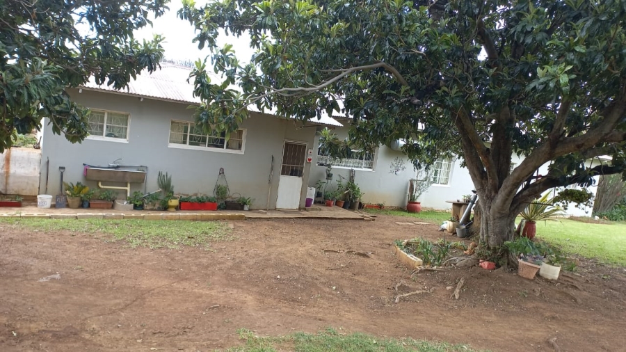 6 Bedroom Property for Sale in Utrecht Rural KwaZulu-Natal