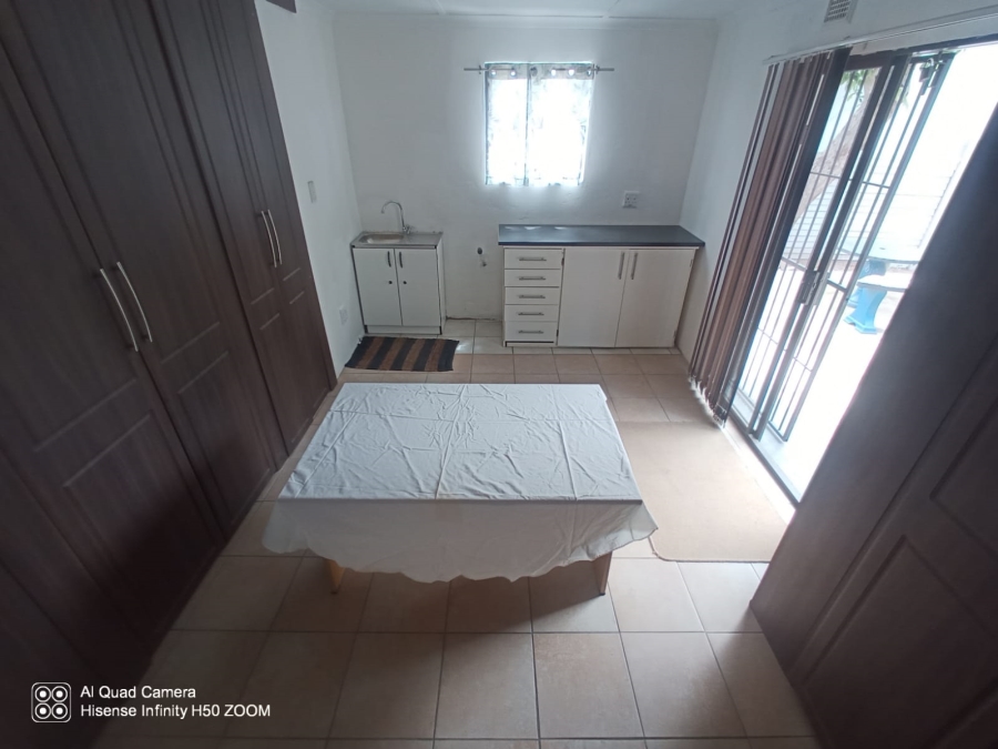 To Let 1 Bedroom Property for Rent in Pinelands KwaZulu-Natal