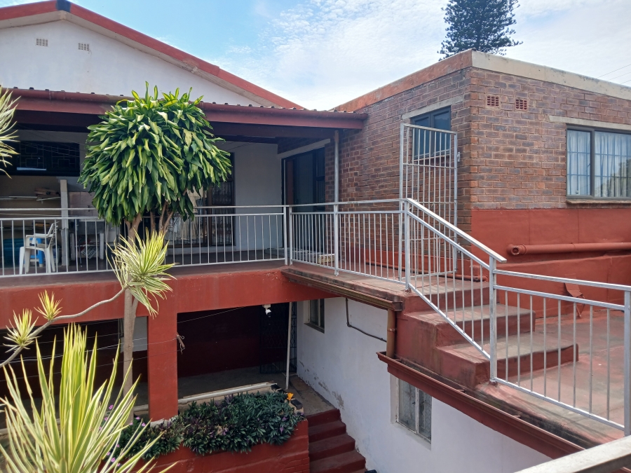 13 Bedroom Property for Sale in Claire Estate KwaZulu-Natal