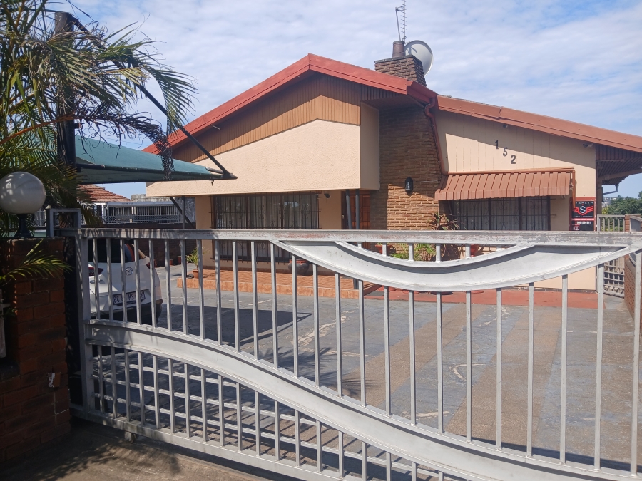 13 Bedroom Property for Sale in Claire Estate KwaZulu-Natal