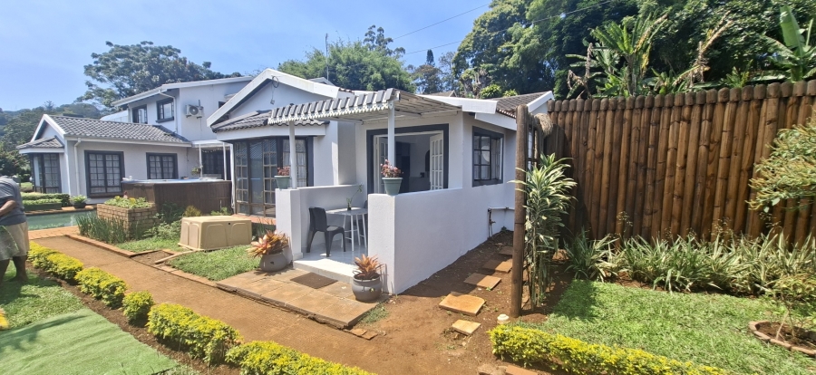 To Let 1 Bedroom Property for Rent in Kloof KwaZulu-Natal