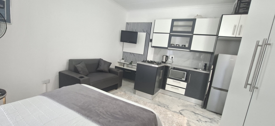 To Let 1 Bedroom Property for Rent in Kloof KwaZulu-Natal