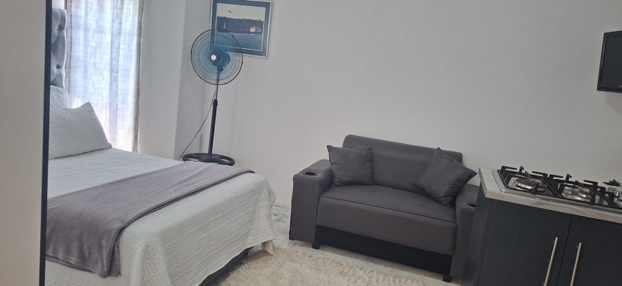 To Let 1 Bedroom Property for Rent in Kloof KwaZulu-Natal