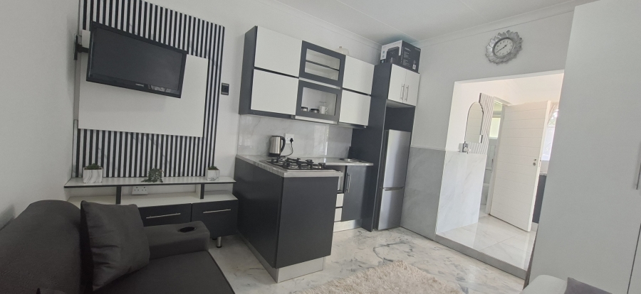 To Let 1 Bedroom Property for Rent in Kloof KwaZulu-Natal