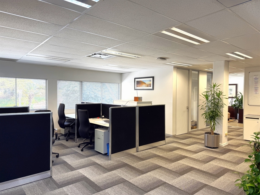 To Let Commercial Property for Rent in La Lucia KwaZulu-Natal