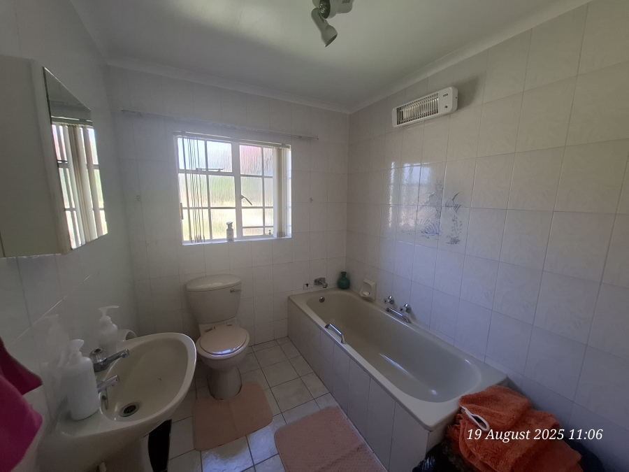 3 Bedroom Property for Sale in Aviary Hill KwaZulu-Natal