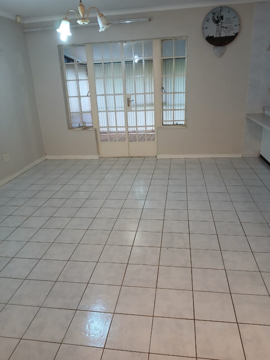 3 Bedroom Property for Sale in Aviary Hill KwaZulu-Natal