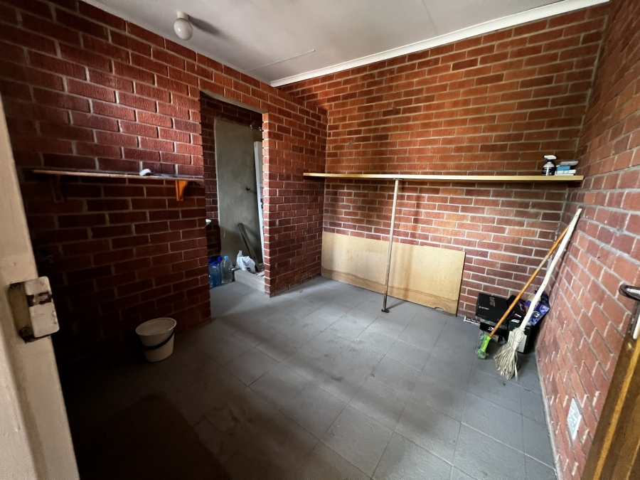 2 Bedroom Property for Sale in Newcastle KwaZulu-Natal